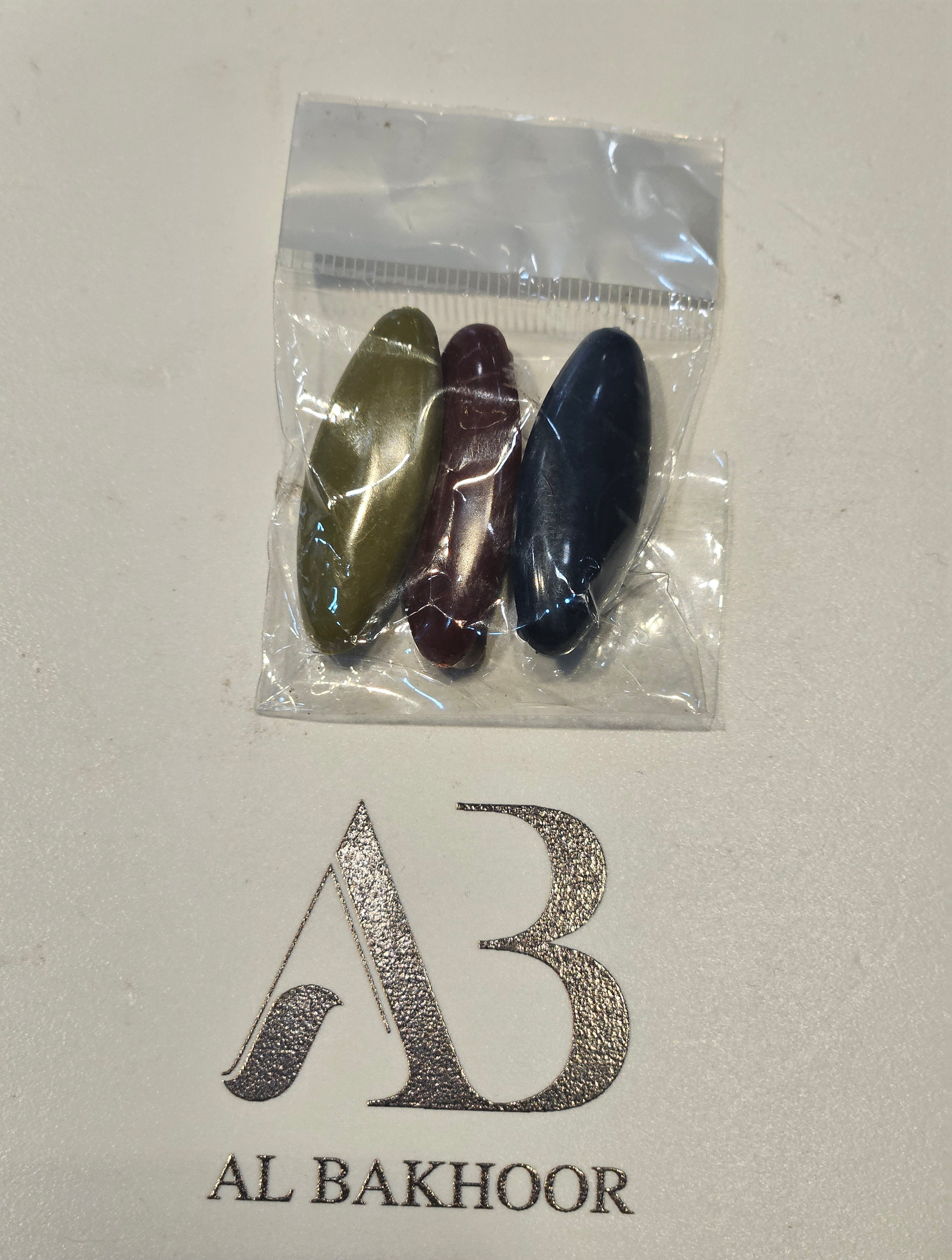 Assorted pack of 3 (Green, Maroon & Blue) safety pins
