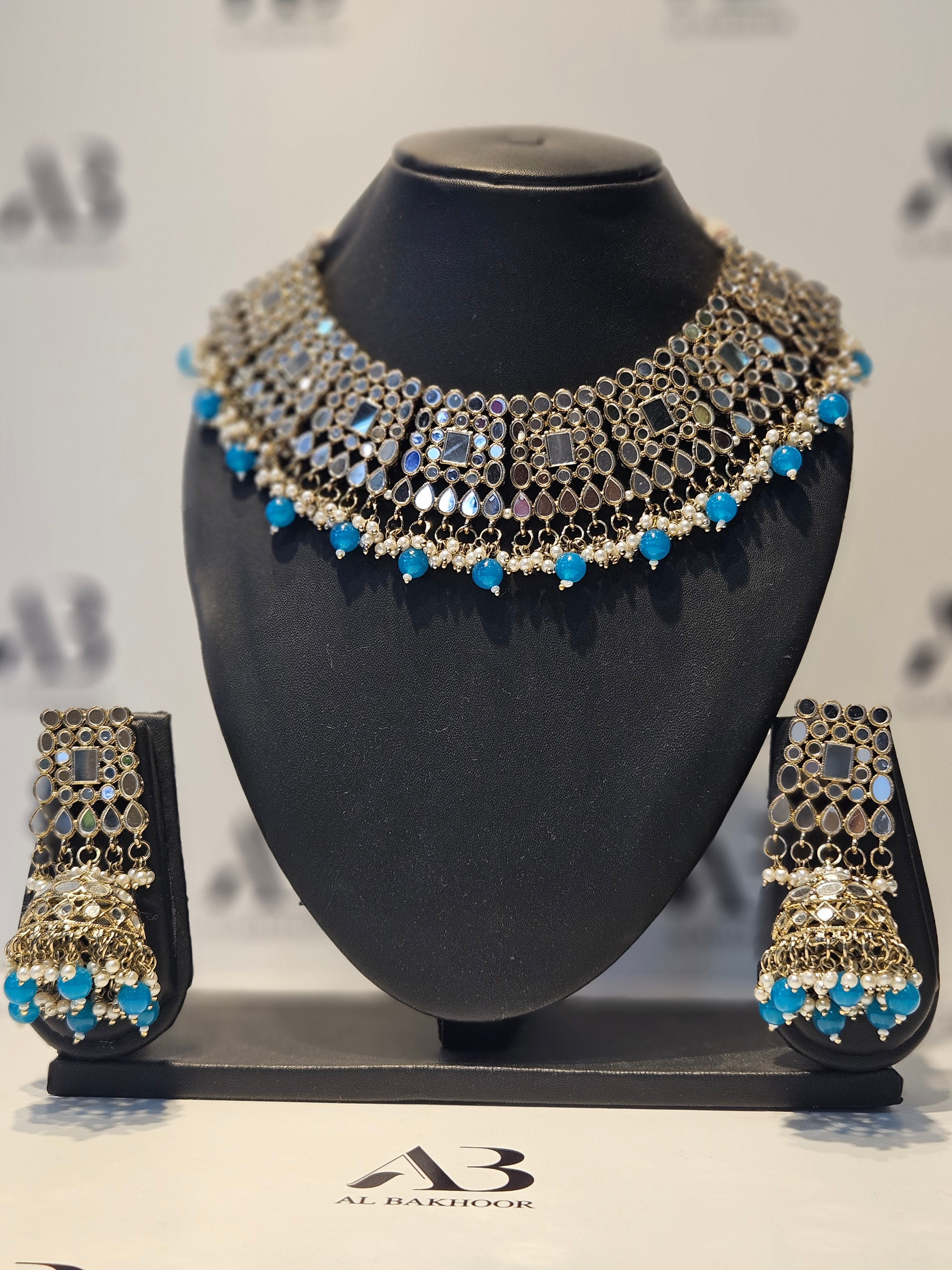 Elegant Womens Jewellery Sets including Necklace, Earrings & Tikka / Headpiece