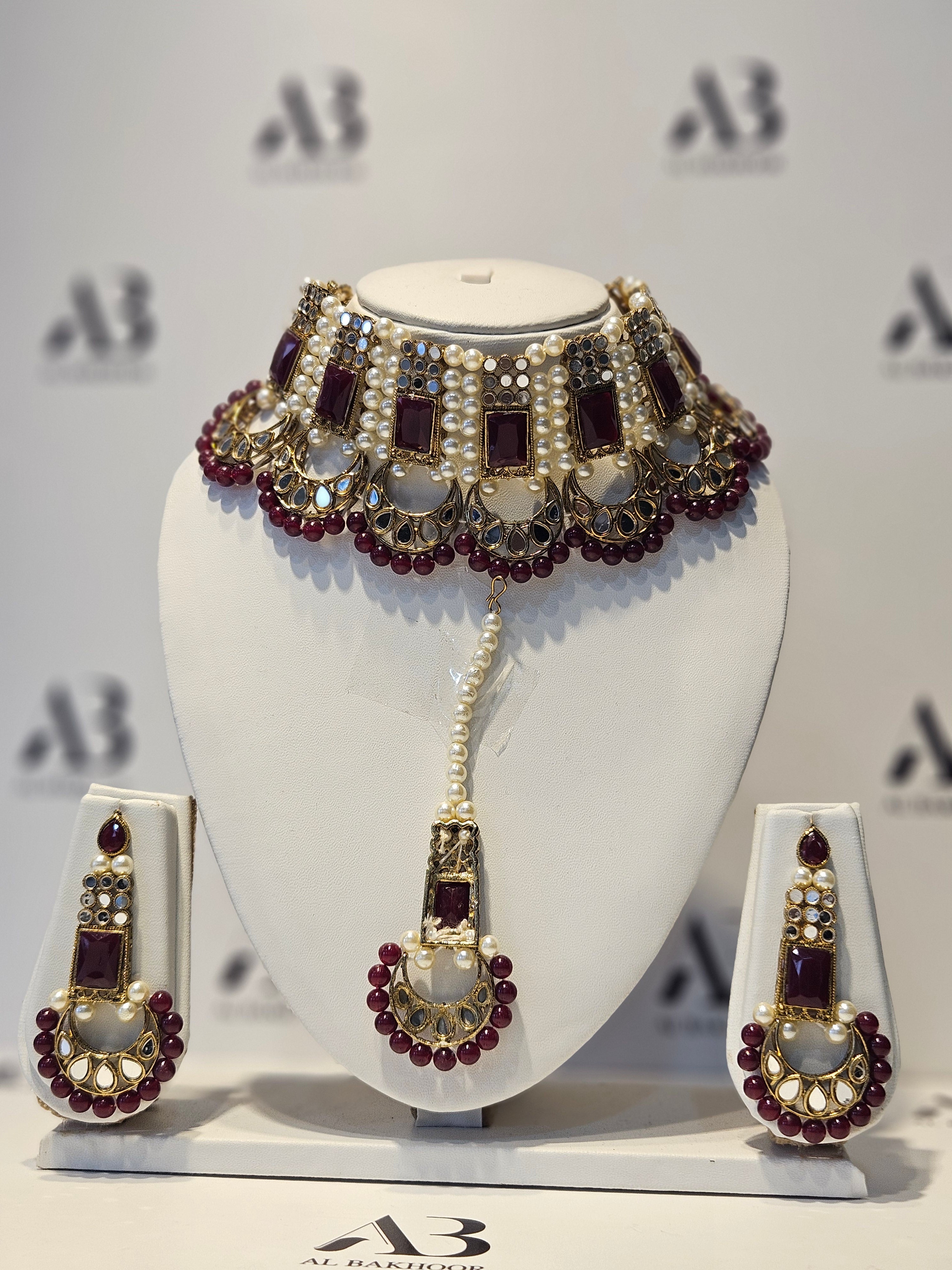 Elegant Women's Jewellery Set including Necklace, Earrings & Tikka / Headpiece