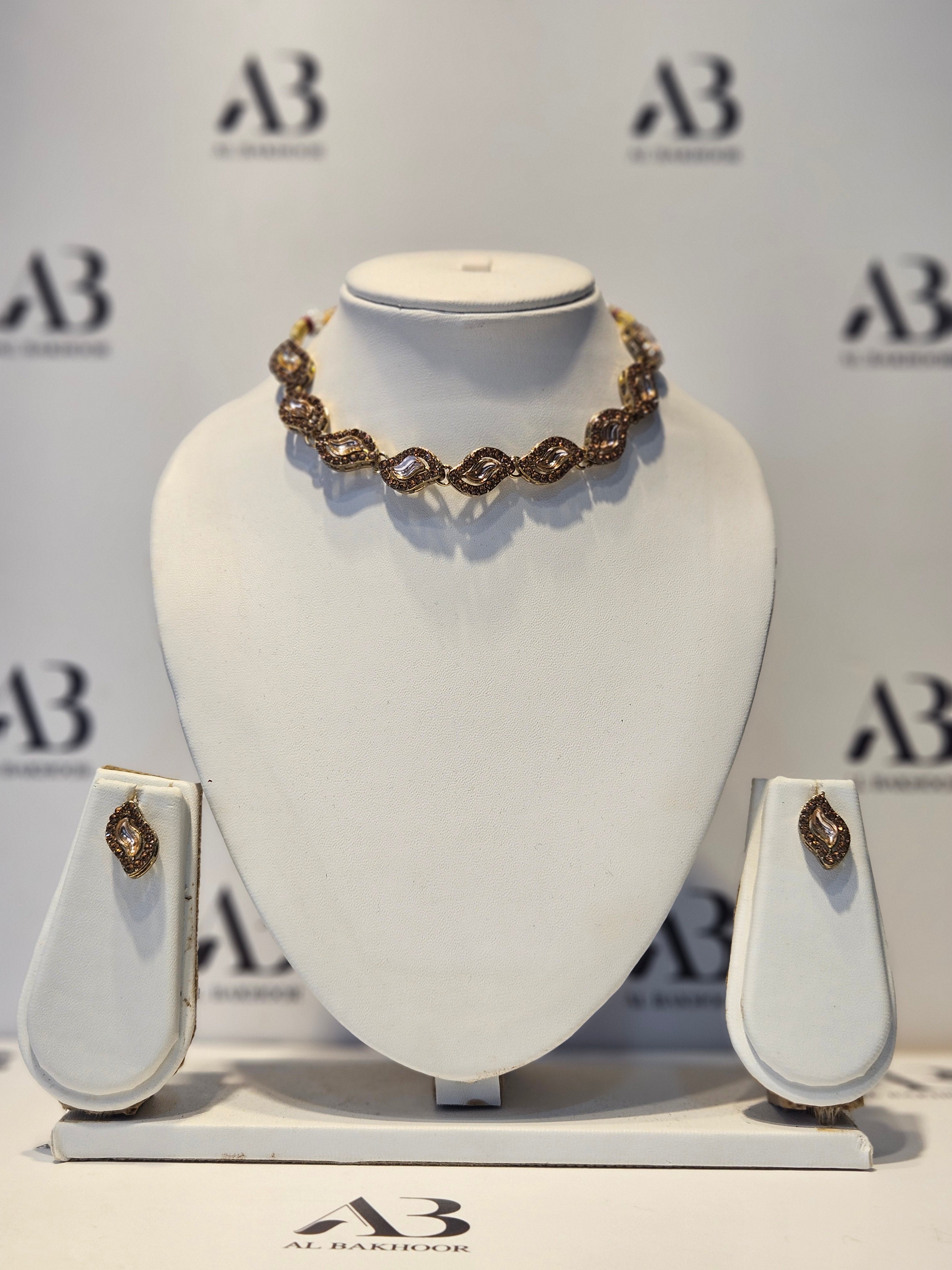 Gold / Silver Womans Necklace and Earrings set