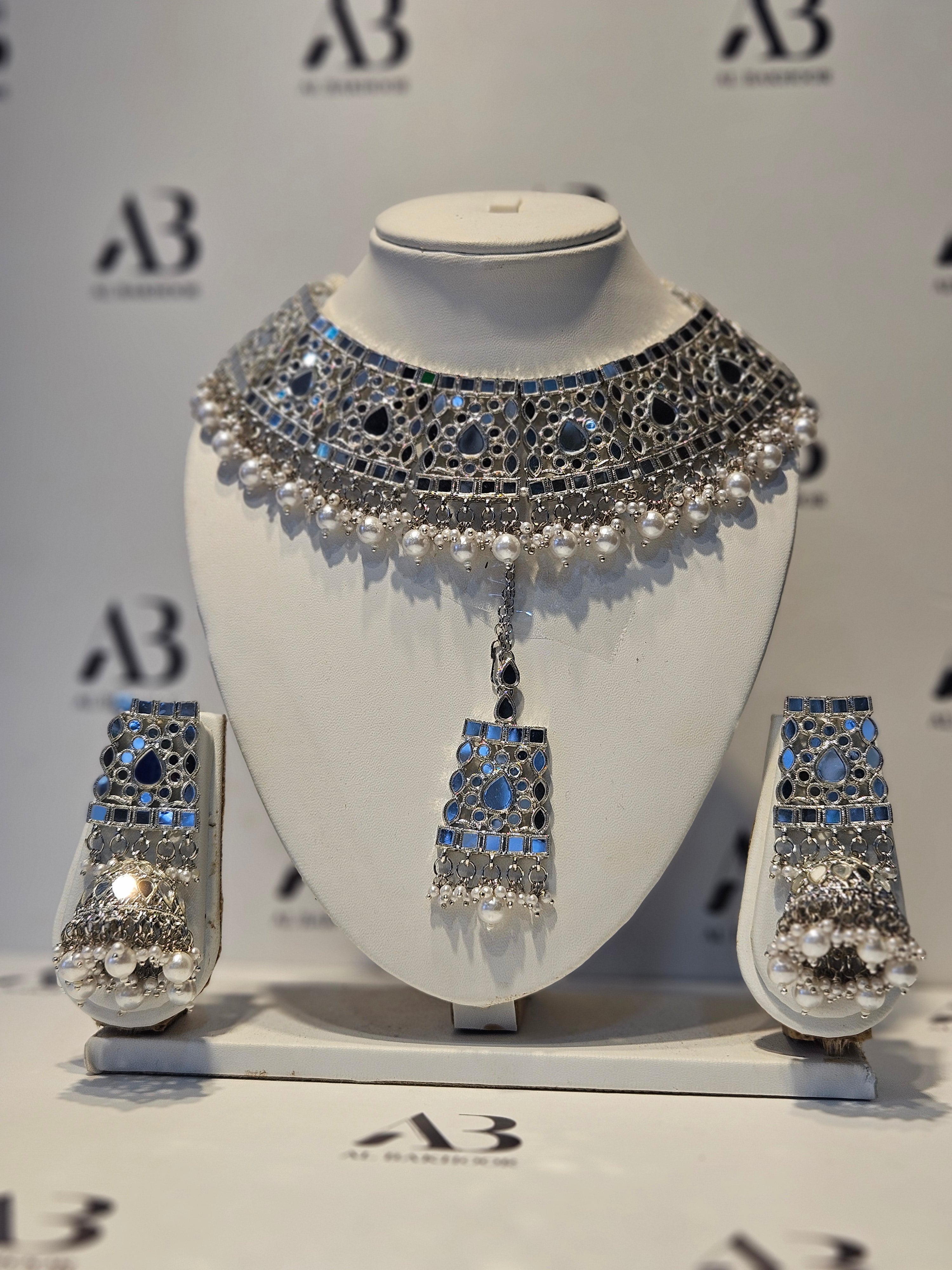 Elegant Womens Jewellery Sets including Necklace, Earrings & Tikka / Headpiece