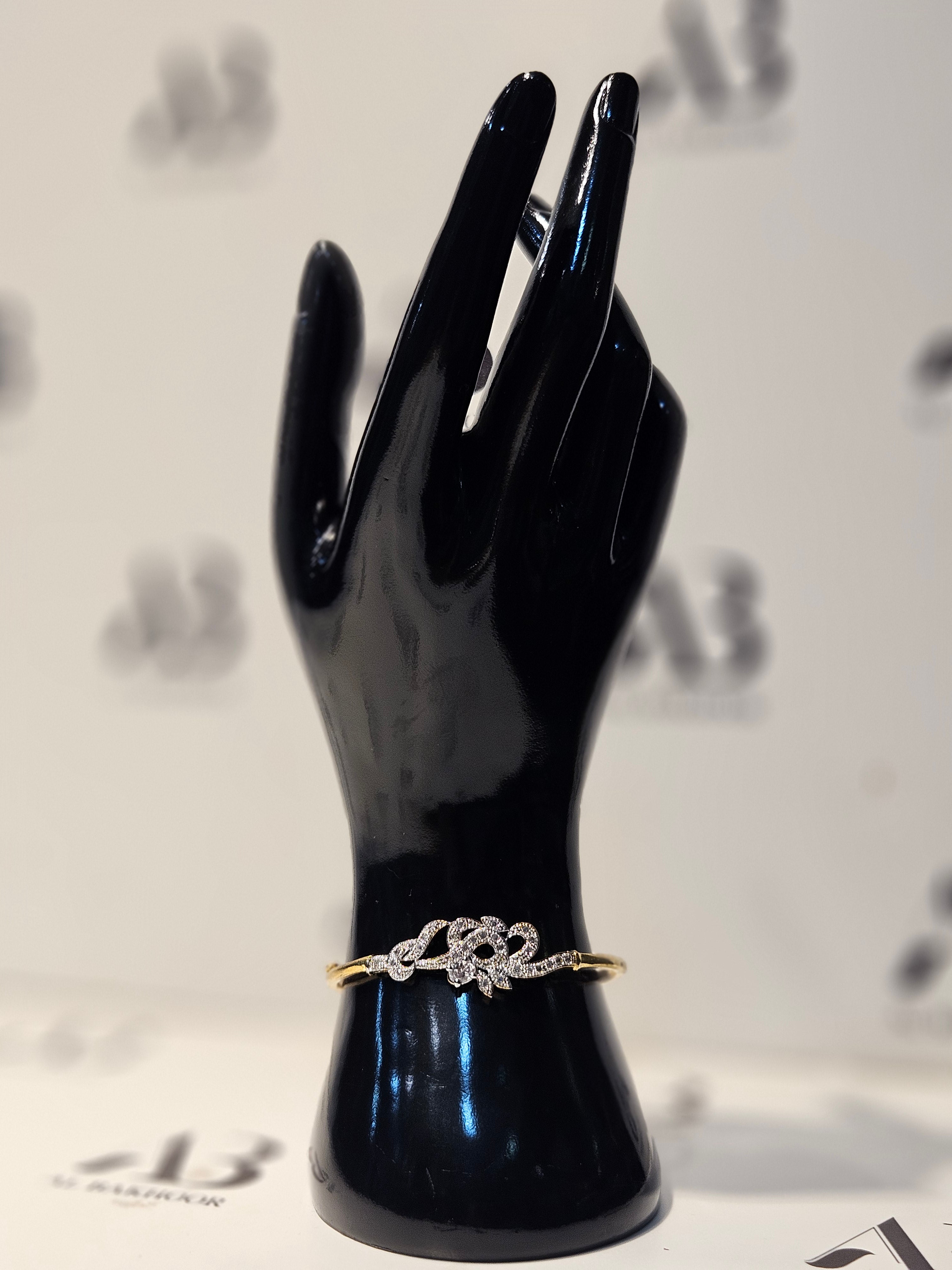 Womans Elegant Bangle