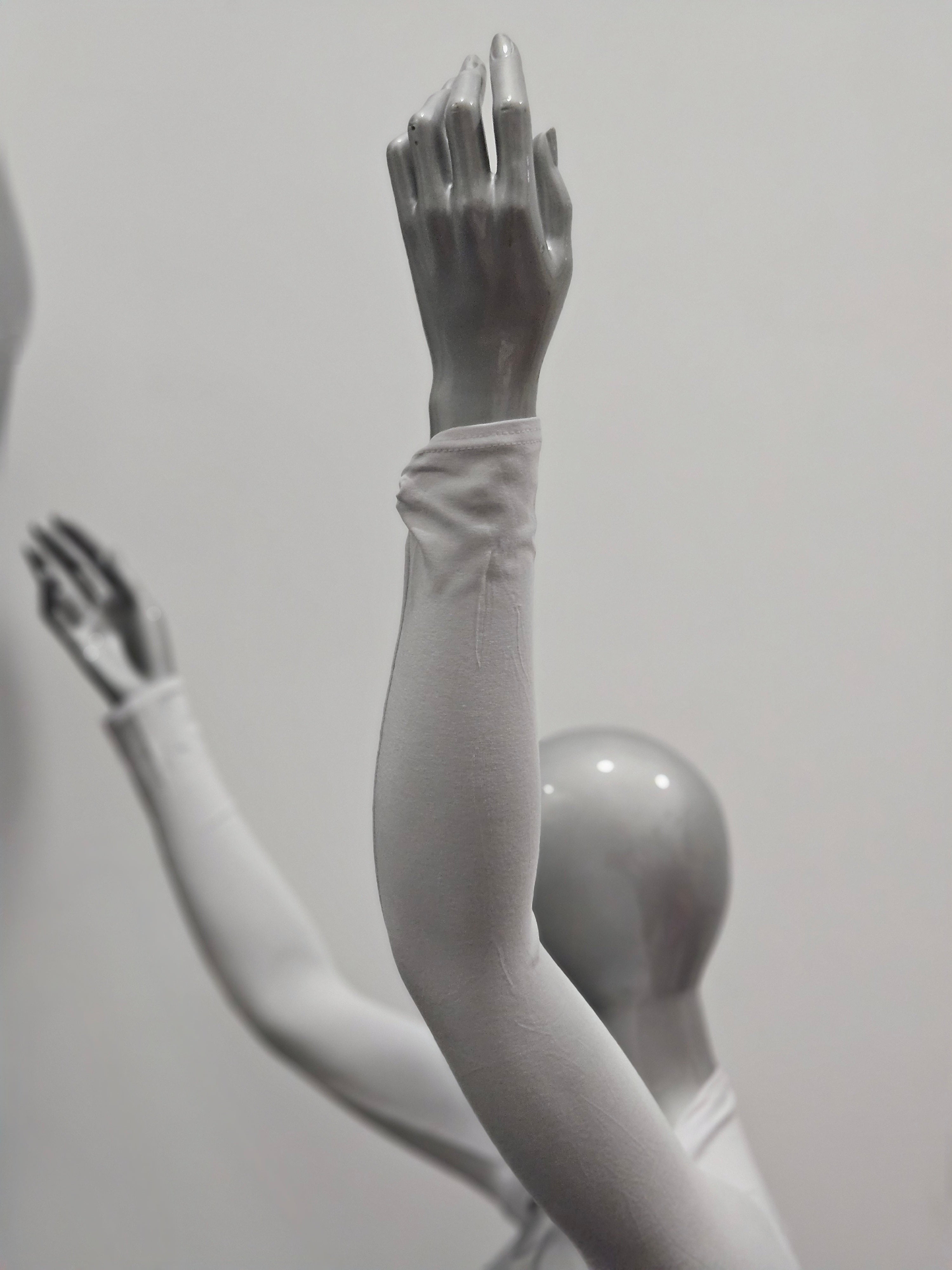 Black/ White/ Nude sleeves