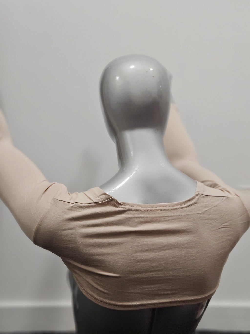 Black/ White/ Nude sleeves